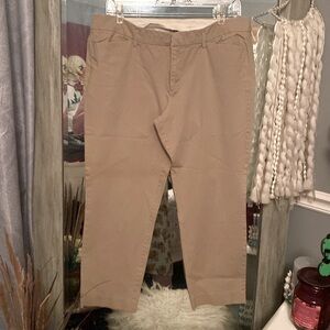 Women’s sz 14 khaki capris JC Penney